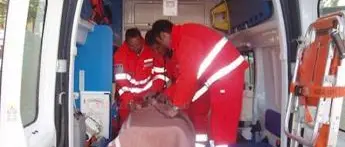 TREDICENNE STRONCATO DA UN MALORE DURANTE UNA PARTITA SUL LUNGOMARE DI CROTONE