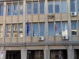 INCIDENTE AL TRIBUNALE DI CASTROVILLARI: CROLLA CONTROSOFFITTO. ILLESI GLI IMPIEGATI.