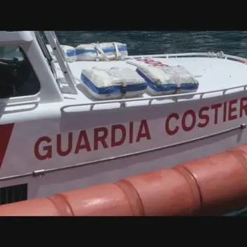 CORIGLIANO, OTTO PERSONE SOCCORSE DALLA CAPITANERIA DI PORTO