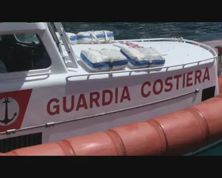 CORIGLIANO, OTTO PERSONE SOCCORSE DALLA CAPITANERIA DI PORTO