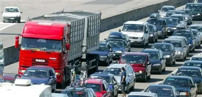 ESODO, WEEK END DA BOLLINO ROSSO SU STRADE E AUTOSTRADE. CIRCOLAZIONE INTENSA SULL’A3