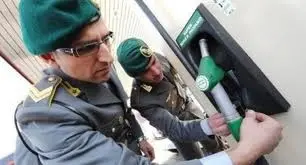 TRUFFE AL DISTRIBUTORE DI BENZINA. ISPEZIONE DELLE FIAMME GIALLE. RISCONTRATE 230 IRREGOLARITÀ’