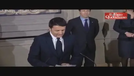 RENZI FIRMA. SCOPELLITI SOSPESO