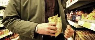 FURTI IN NEGOZI A LAMEZIA TERME, FERMATA COPPIA