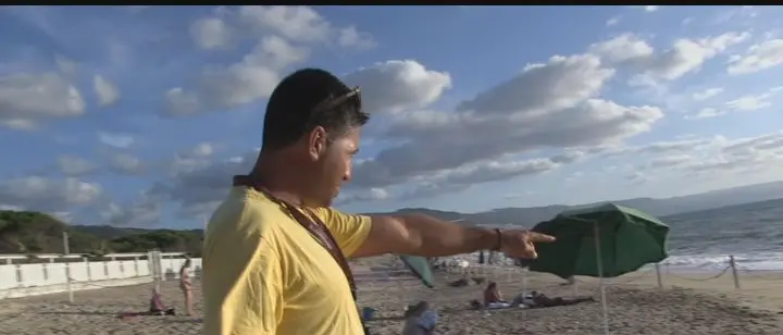 PIZZO: BIMBO DI DUE ANNI SALVATO DA UN BAGNINO