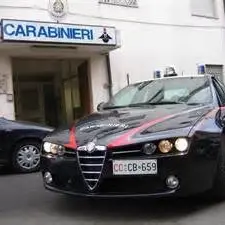 INVEISCE CONTRO IL FRATELLO E I CARABINIERI: IN MANETTE 45 ENNE DI VIBO VALENTIA