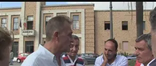 VIBO, EX OPERAIO EUROCOOP MINACCIA DI LANCIARSI NEL VUOTO. RISOLUTIVO L’INTERVENTO DEL CAPO DELLA SQUADRA MOBILE