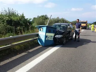 VIBO, INCIDENTE STRADALE SULL’A3, NEI PRESSI DI S.ONOFRIO. ILLESA FAMIGLIA REGGINA, ANCHE NEONATA A BORDO