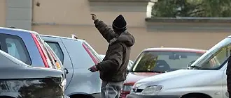 COSENZA: LOTTA AI PARCHEGGIATORI ABUSIVI