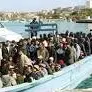 IMMIGRAZIONE: ALTRO SBARCO IN CALABRIA. 218 TRA SIRIANI E PAKISTANI GIUNGONO A CROTONE