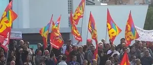 PRECARI IN PROTESTA DAVANTI ALLA SEDE DEL CONSIGLIO REGIONALE