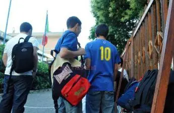 NON MANDANO A SCUOLA I FIGLI, DENUNCIATI 165 GENITORI IN DUE ANNI