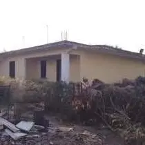 ‘NDRANGHETA: NESSUNO TOCCA LA CASA DEL BOSS? LA DEMOLISCE UN TESTIMONE DI GIUSTIZIA