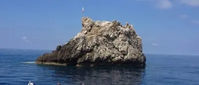 PESCA ABUSIVA: SEQUESTRATO PESCHERECCIO AD AMANTEA