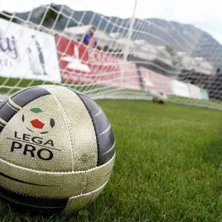 LEGA PRO: SUGLI SCHERMI VA IN ONDA 'UN MERCOLEDI' DA LEONI'