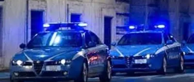 Reggio Calabria, trovate in un casolare armi e uniformi dei Carabinieri
