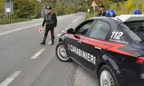 Falsa cieca guidava l'auto, denunciata per truffa