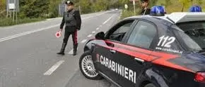 Falsa cieca guidava l'auto, denunciata per truffa