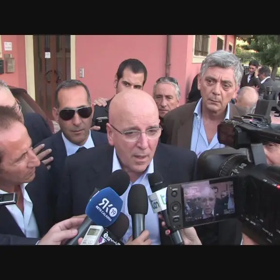 REGIONALI/ Mario Oliverio inaugura la sede a Lamezia e punta a disarticolare il centrodestra