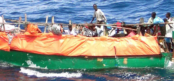 Immigrazione: sbarco a Vibo Valentia, fermato un presunto scafista