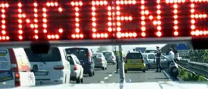 Vibo Valentia, auto contro muro, muore 26enne di San Calogero