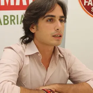 Reggio ricomincia da un Falcomatà: il figlio del compianto Italo vince con il 61%