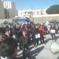 Reggio, protesta dei cassintegrati paralizza il centro