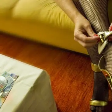 ‘Appalti in cambio di escort’, in manette tre membri della famiglia Mamone