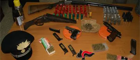Arrestato anziano a Cardeto: aveva un arsenale in casa