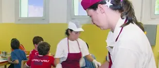 Castrovillari, rubano generi alimentari dalla mensa scolastica, arrestati