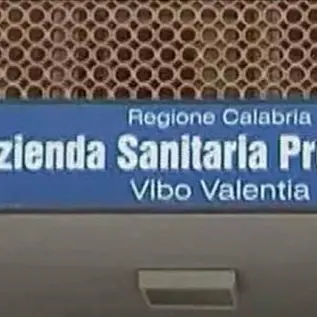 Vibo, anziana in coma dopo caduta nell’ambulanza: denunciata l'Asp