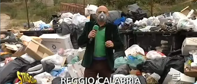 Emergenza rifiuti a Reggio Calabria, pronto il piano di Zimbalatti. Il caso a Striscia (Video)