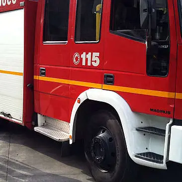 Scontro tra due auto: muore una bambina. Si è costituito il conducente