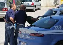 Reggio Calabria: Malmena la moglie e aggredisce il soccorritore, arrestato