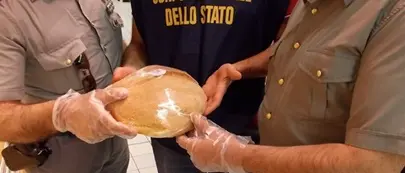 Reggio Calabria, sequestrati quattro quintali di alimenti e bevande