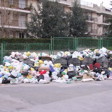 Emergenza rifiuti: Oliverio proroga l'ordinanza per i rifiuti speciali