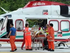CROTONE, INCIDENTE GRAVE. FERITE MADRE E FIGLIA