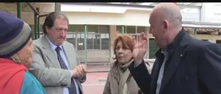 VIA DELLE CLARISSE: VENDITORI AMBULANTI \"SFRATTATI\"