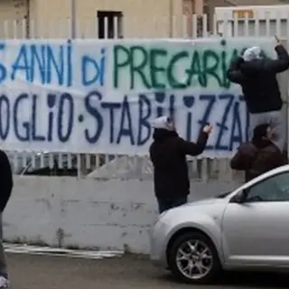 Catanzaro, protestano i dipendenti di ‘Calabria Lavoro’