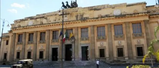 Una loggia massonica avrebbe in mano il destino di Calabria e Sicilia