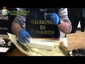 DROGA IN UN CONTAINER CARICO DI FARINA, NUOVO SEQUESTRO A GIOIA TAURO