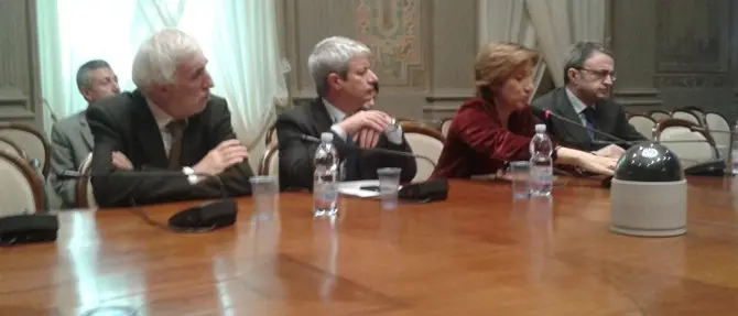 Vibo: dipendenti della Provincia a Roma contro il default. Vertice con la Lanzetta (VIDEO)