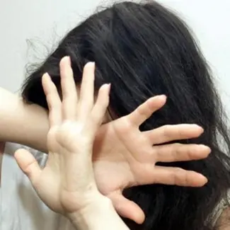 Picchia la moglie durante un litigio, arrestato