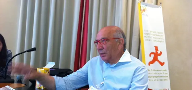Dalla Ferrero alle scuole. Un ex dirigente della grande azienda italiana a Lamezia per premiare i talenti (VIDEO)