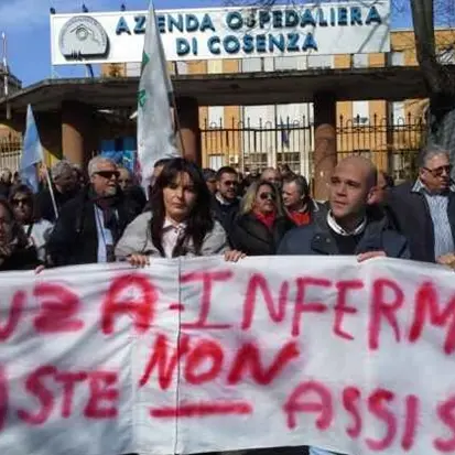 Sciopero dei medici e degli operatori dell'Annunziata. Solidarietà da Bruno Bossio, Guccione e Oliverio