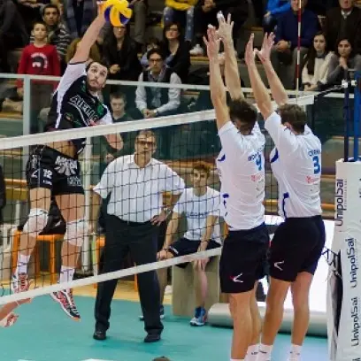 Volley A2M/ Corigliano, esonerato Ricci