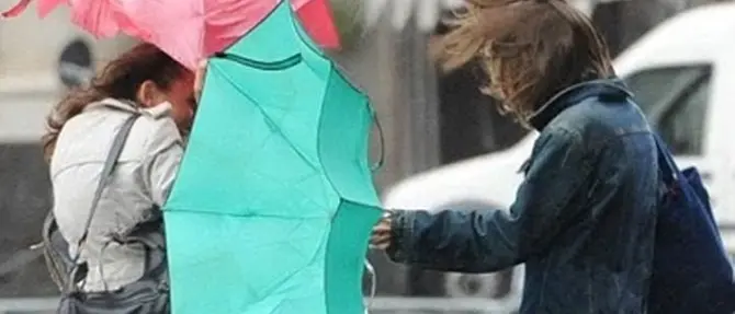 Maltempo: pioggia, vento e temperature in calo (VIDEO)