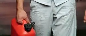 GIOIA TAURO, OPERAI SENZA LAVORO MINACCIANO DI DARSI FUOCO