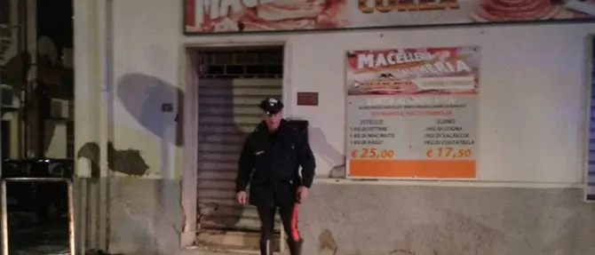 Catanzaro, ordigno contro una macelleria del quartiere Santa Maria VIDEO