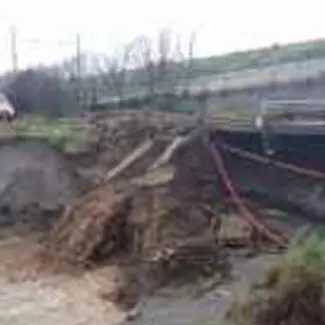 Allerta meteo, crolla un pezzo di statale 18 VIDEO